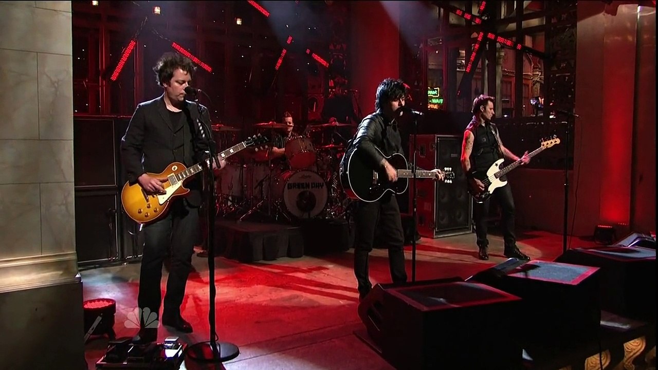 Green Day - 21 Guns (SNL)