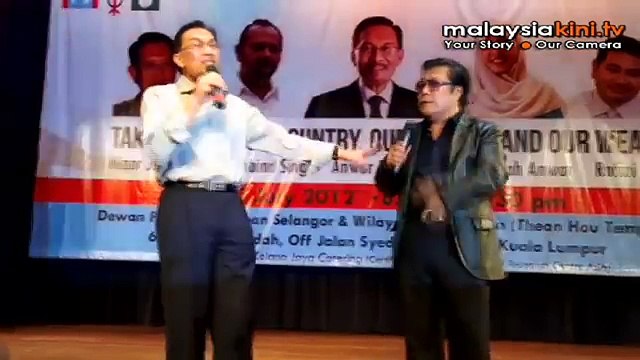 Anwar on stage - 'It's now or never'