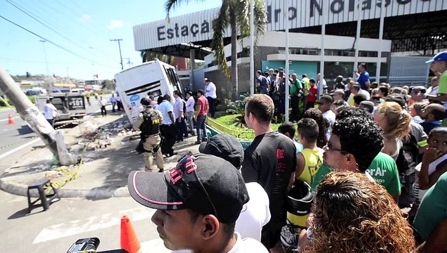 Testemunhas contam como foi o acidente envolvendo um Transcol em Cariacica