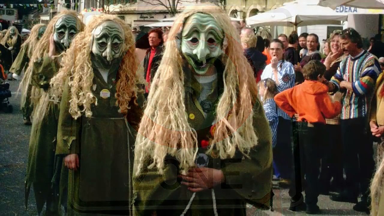 Über 30 - Geburtstagslied - Song zum 30. nach Reinhard Mey  "Über den Wolken"