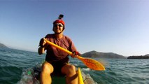 Praia à praia, mares aos mares, barcos aos barcos, Ubatuba, SP, Brasil,PET reciclados em 82 a 92 garrafas de 2 litros