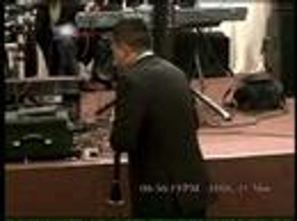 Isa Pini So Pevac: Mokan i Ork: Universal