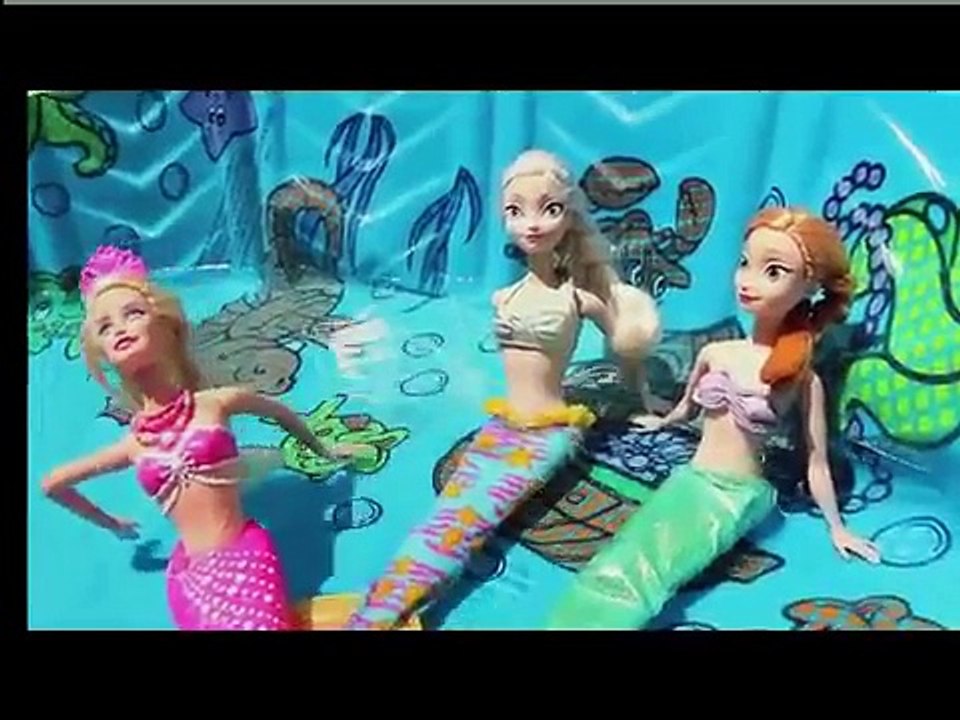 Frozen MERMAIDS Color Changing Barbie Doll Elsa Mermaid and Anna Ariel Outfit DisneyCarToys
