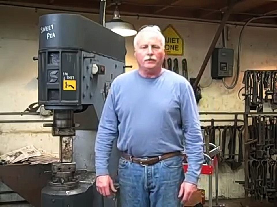 Power Hammer Tong Jig.mp4