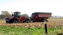Gleaner S77 Combining Corn 12 row cornhead Harvest 2013