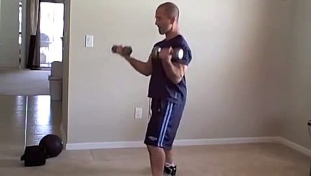 4 Arm Toning Exercises: Quick Bicep and Tricep Workout