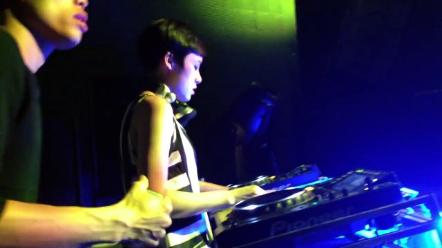 Kuns DeeJay On The Mix New Life Club