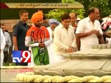 Congress leaders pay tribute to Rajiv Gandhi