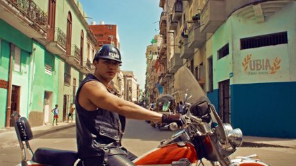 DAVID CALZADO y su CHARANGA HABANERA - Arriba De Lo Mal Hecho (Video Oficial HD)