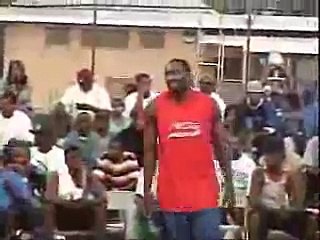 Gilbert Arenas at the Goodman League (raw footage)