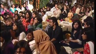 Ali Abbas, Sara Raza Khan - Aik Larke Pe Larki Diwani Ho Gai
