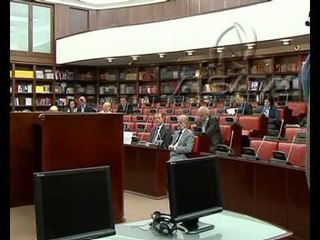 Branitellat, Xhaferri vazhdon prezantimin e sllajdeve