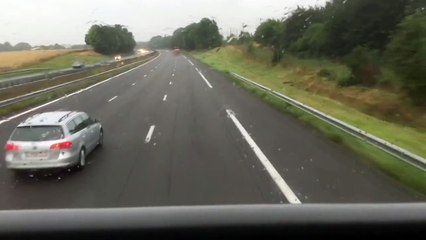 Un chauffeur de bus s'assoupit (Autoroute A1)