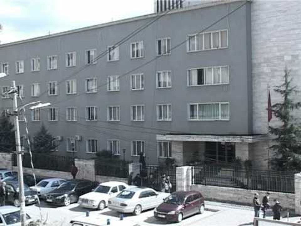 AMBASADA AMERIKANE