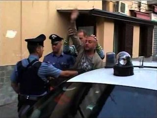 Itali, puthja e Komorras 15.06.11.mpg