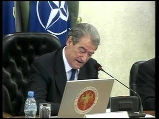 Berisha, mbledhje qeverie 10.08.11.mpg