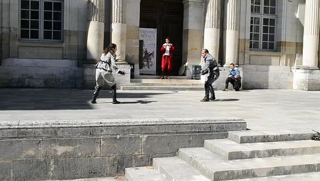 Escrime Ancienne - Château Royal de Blois 2015 - extrait 1 - Historical fencing - Историческое фехтование