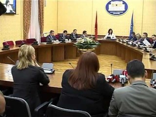 Dule per reformen zgjedhore 09.12.11.mpg