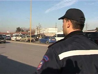Policia bashkiake aksion 29.12.11.mpg