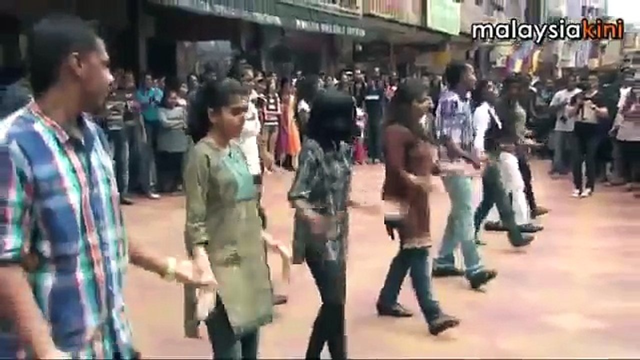 Flash mob: Brickfields "Kolaveried"