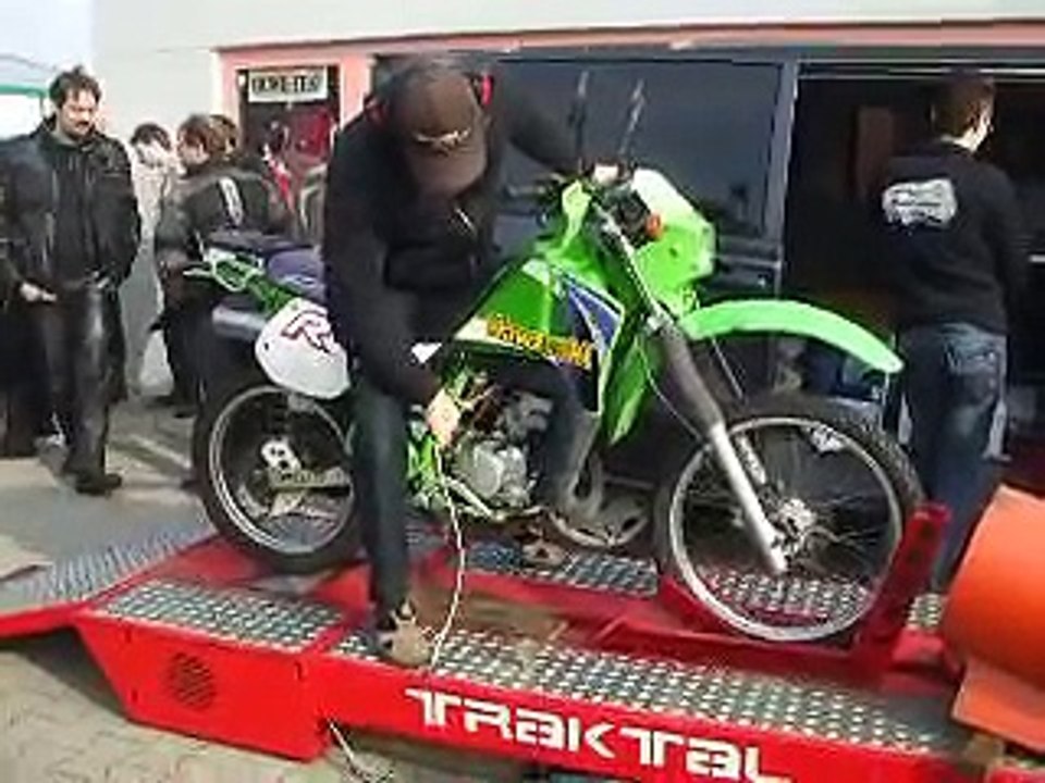 Kawasaki KMX 125 Dyno-Run (Leistungsprüfstand)