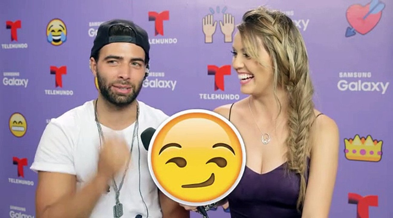 Jencarlos Canela en Mundo Emoji de Premios Tu Mundo