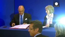 فرنسا وبريطانيا توقعان إتفاق تعاون لمواجهة أزمة المهاجرين في كاليه