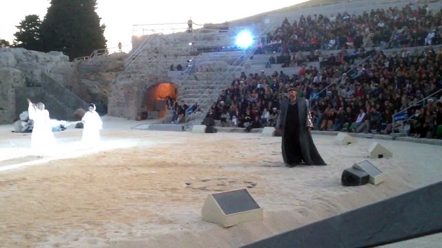 ANTIGONE di Sofocle - teatro greco di Siracusa 12/05/2013