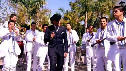 Andres Marquez "El Macizo" "Mas Que Amigos"