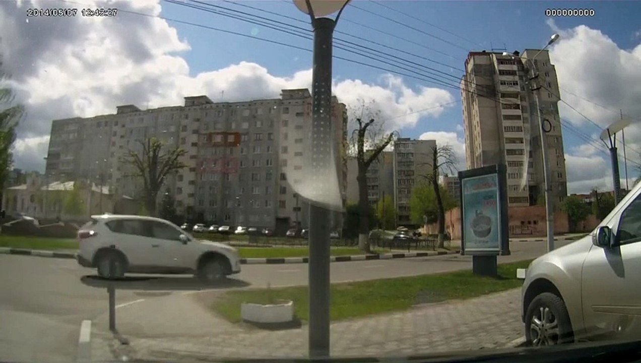 Terrible Reverse Gear Fail Worst driver ever - !