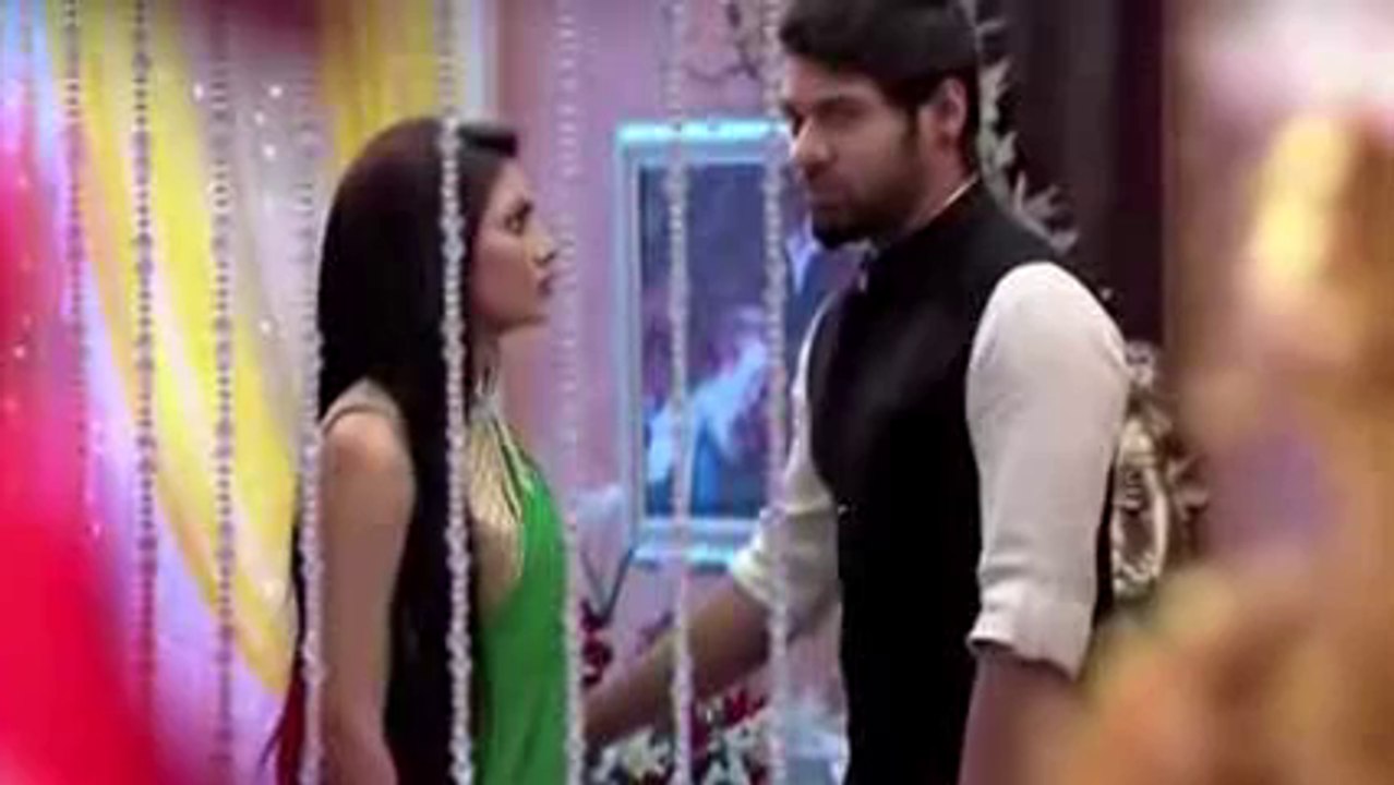 Abhi Hai Pragya Se Naraaz Jisse Manane Ki Pragya Kar Rahi Hai Koshish - 20 August 2015 - Kumkum Bhagya