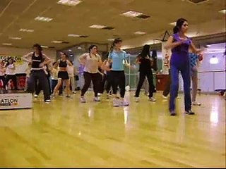 Coreografia de Reggaeton... Mi dulce niña !!!