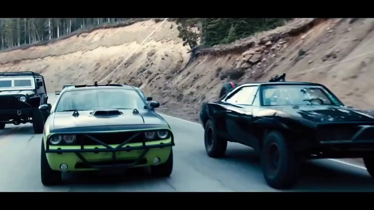 Fast and Furious 7  |  Paul Walker Stunt HD [Bus Jump]