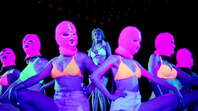 HYUNA - 잘나가서 그래 (Feat. 정일훈 Of BTOB) (Teaser)