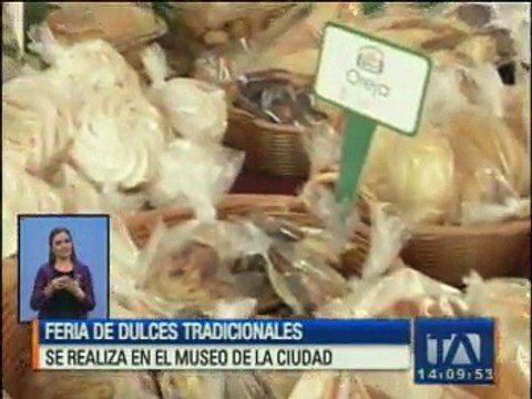 Feria de dulces tradicionales se realiza en el centro de Quito