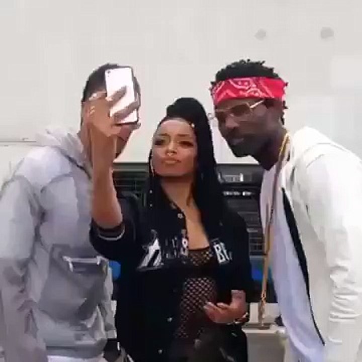 Hehe this party deserve this ...lol.