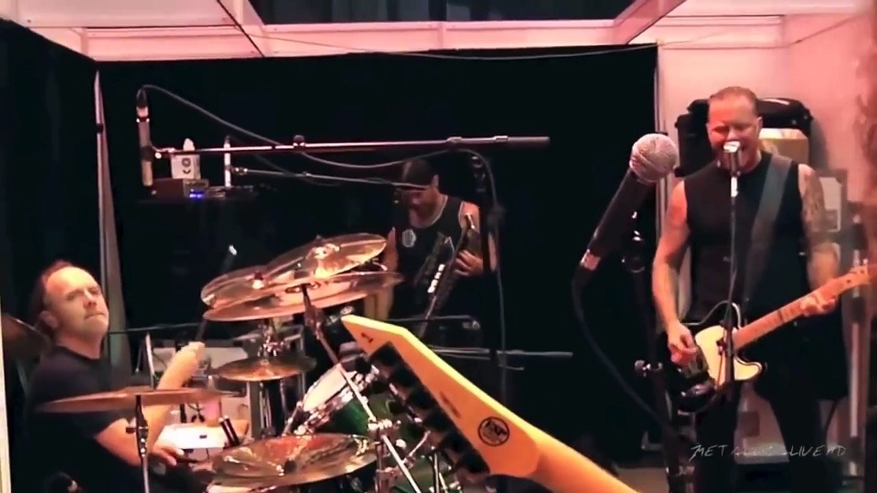 Metallica - The Unforgiven 2 - Tuning Room [Prague July 8, 2014] HD