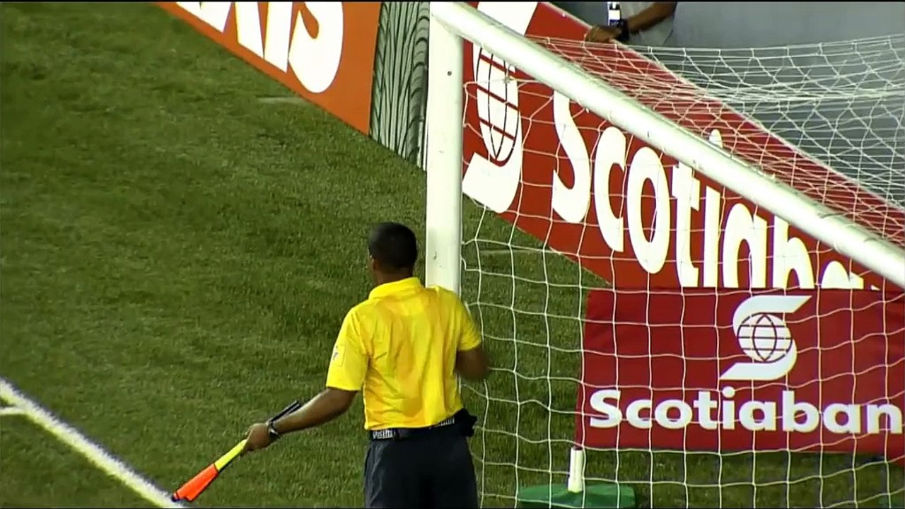 Buzz - L'hilarante réparation d'un filet