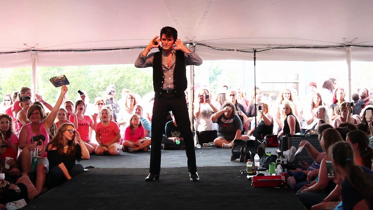 Dean Z sings 'Polk Salad Annie' Elvis Week 2015