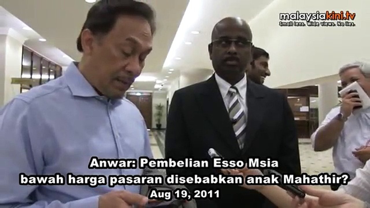 Anwar: Pembelian Esso Msia bawah harga pasaran disebabkan anak Mahathir?