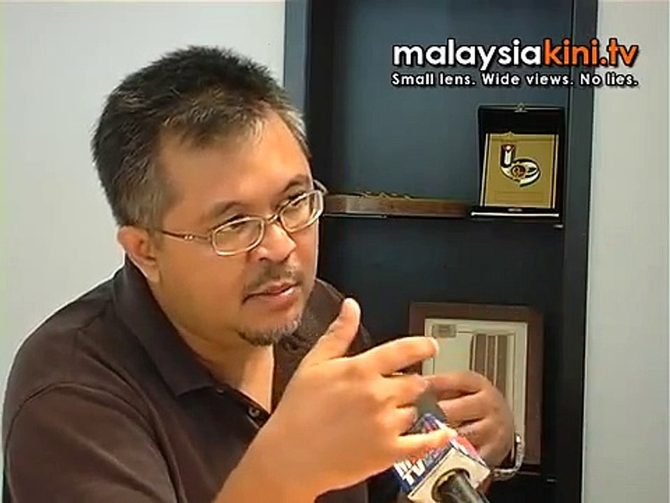 Najib's 'presidential' image makes waves