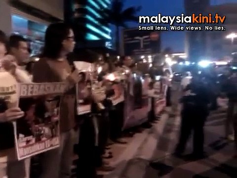 PSM6: Candle light vigil outside Bar Council Malaysia