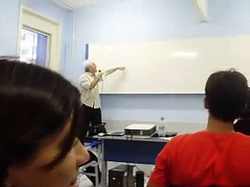 Aula de Comunicação e Expressão