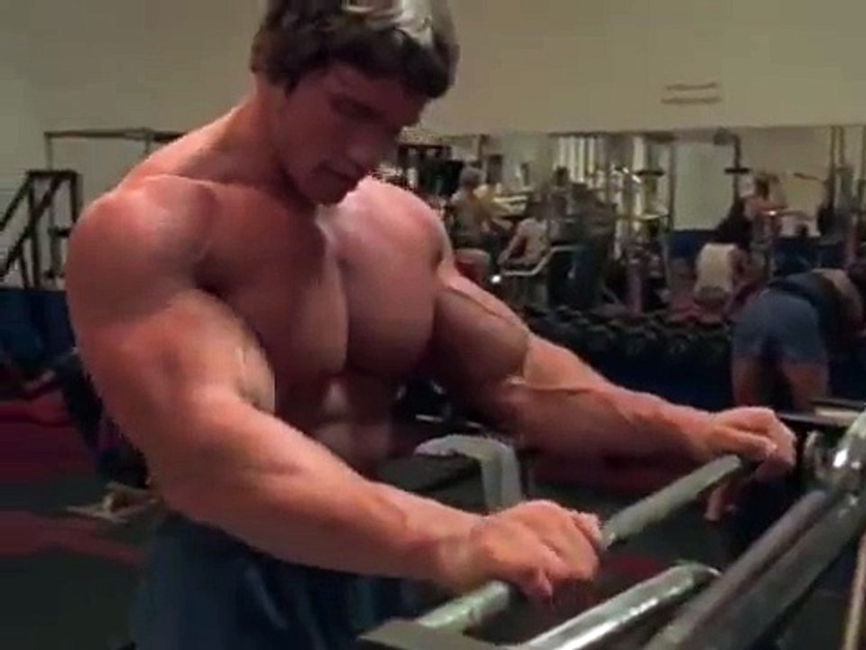 Pumping is like coming!! - arnold schwarzenegger - Pumping Iron.flv