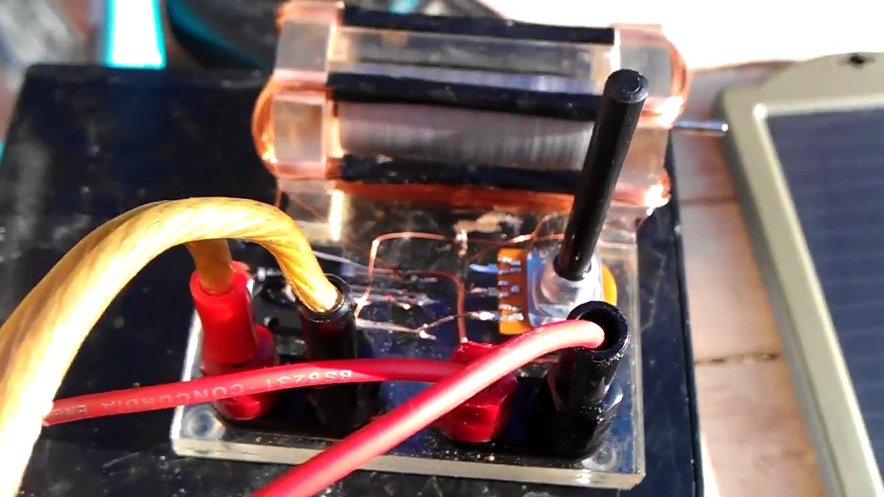 New Bedini Window Motor Design Running off a Small Solar Panel