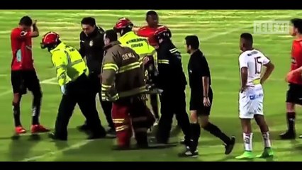 Топ 10 брутальных ударов локтем в футболе