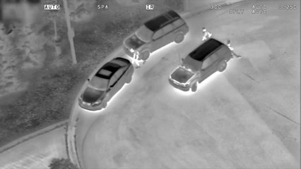 Il vise l'hélicoptère de la police avec son laser et se fait arreter pour ça!