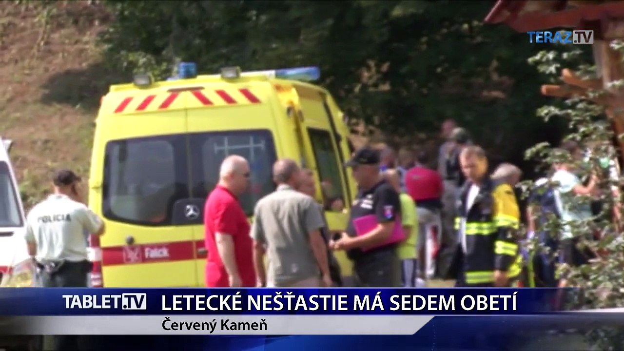 Pri obci Červený Kameň zahynuli posádky lietadiel a traja parašutisti