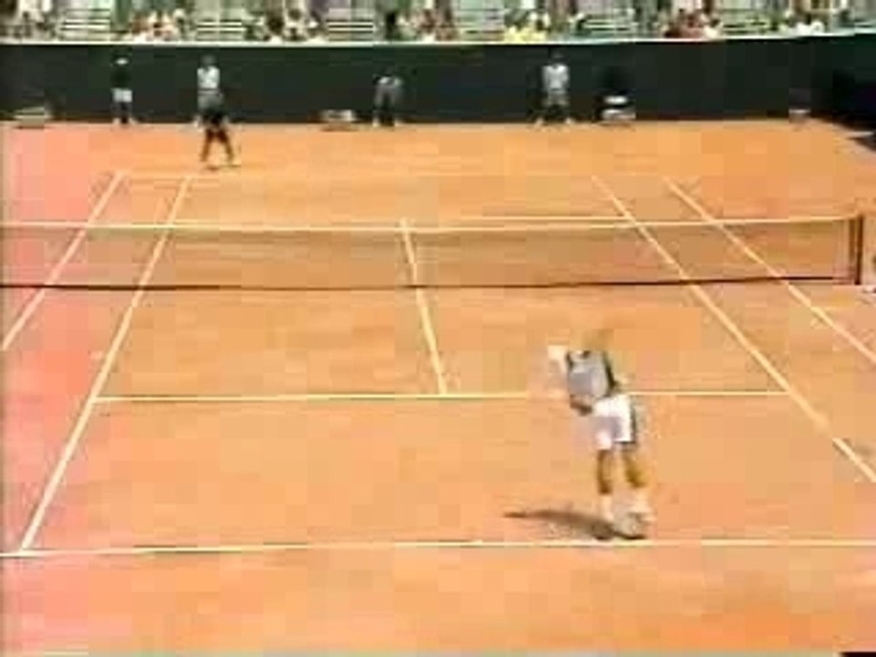 Roddick service de folie