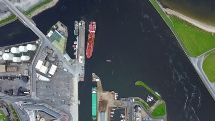 Gemi Dar Bir Limana Ustaca Nasıl Park Eder